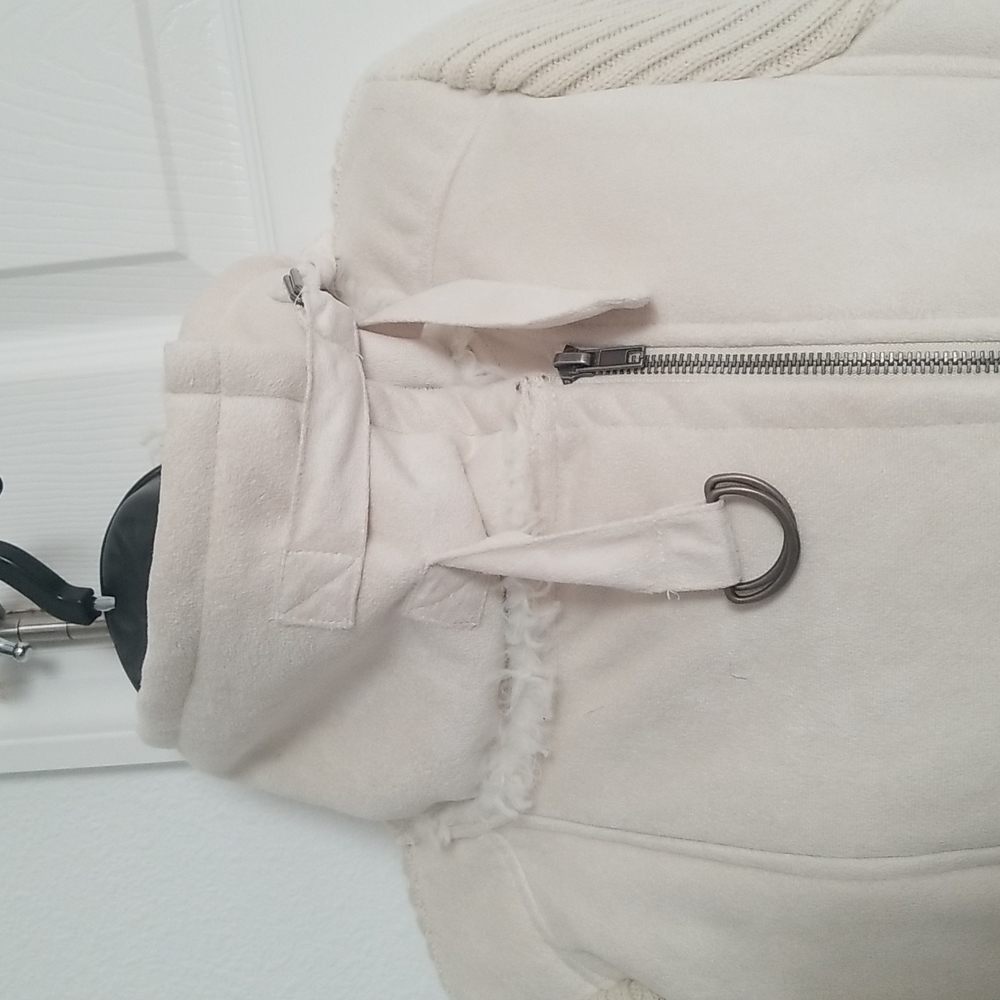 Cream Zip up Sweater Jacket  L